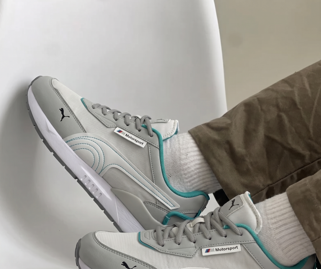 Puma x BMW M Motorsport RS-X - Blanc/Gris avec Accent Turquoise
