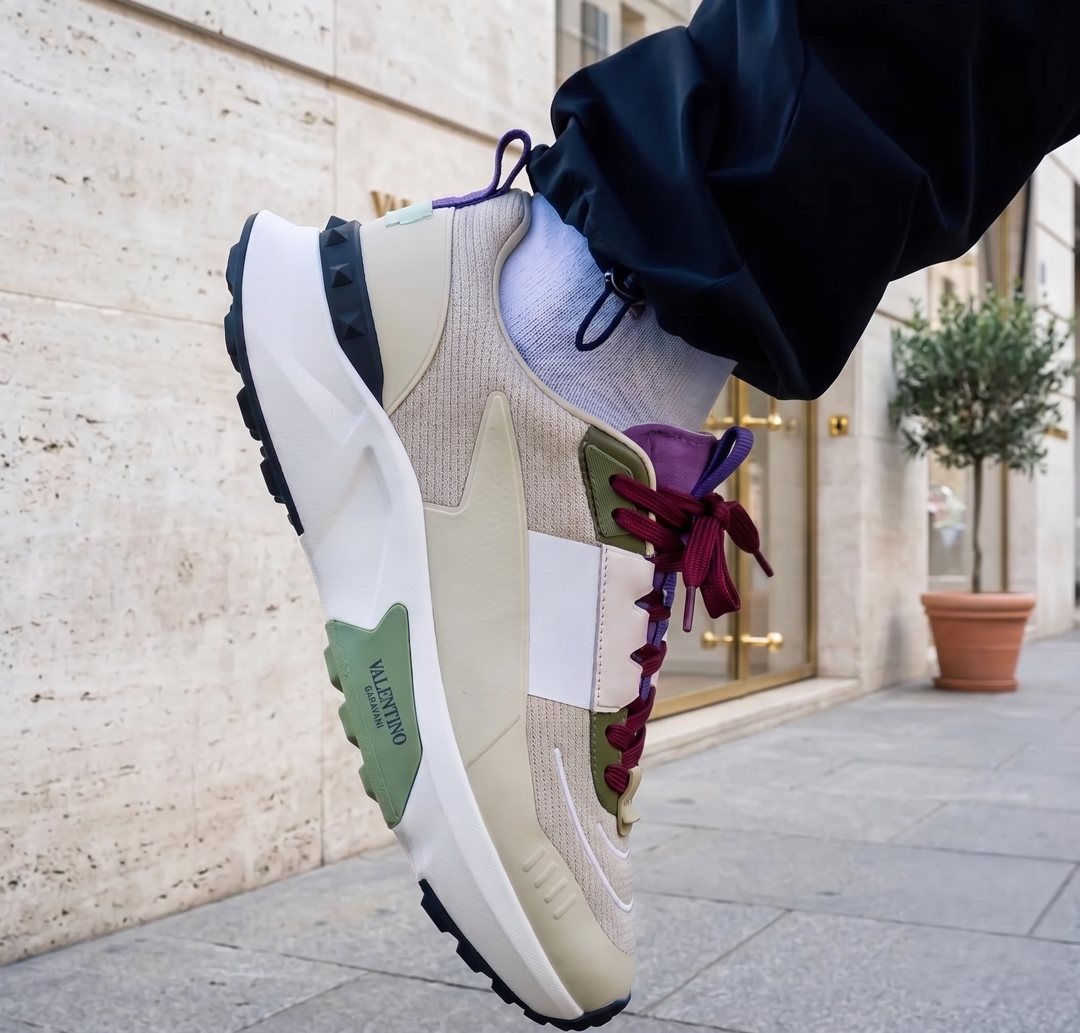 Valentino Garavani – Multicolores Beige, Vert et Bordeaux