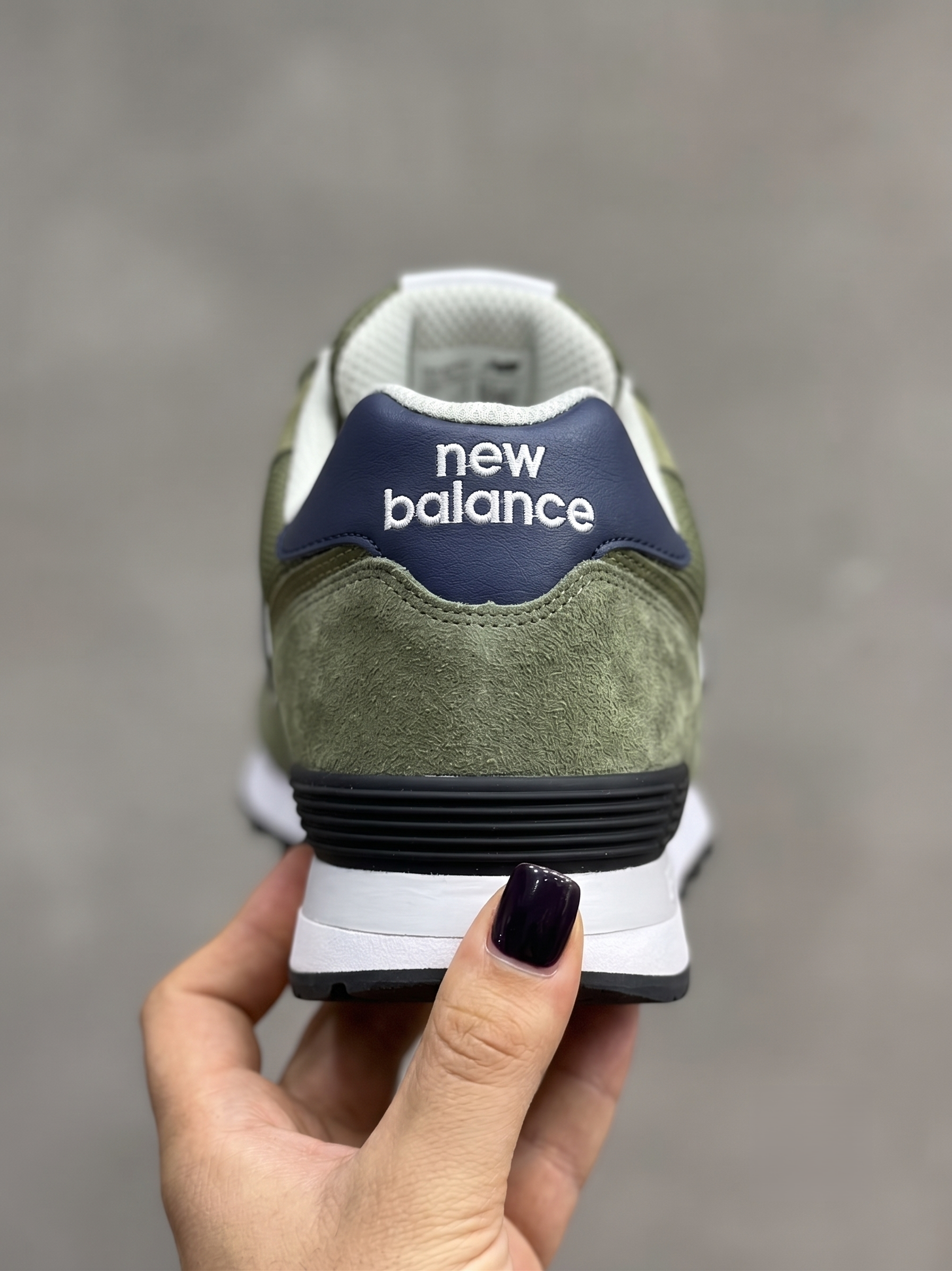 New Balance 574 Vert Olive – Confort & Style au Quotidien