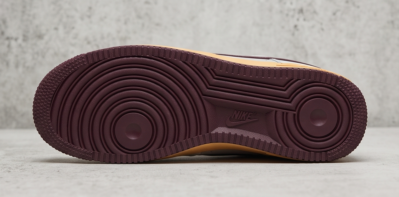 Air Force 1 Édition Spéciale - Contrast Bordeaux & Gum